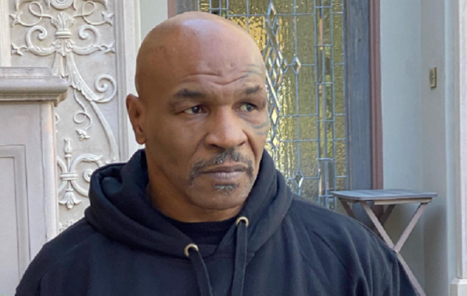 Mike Tyson po walce został zaatakowany przez kibica! Interweniował