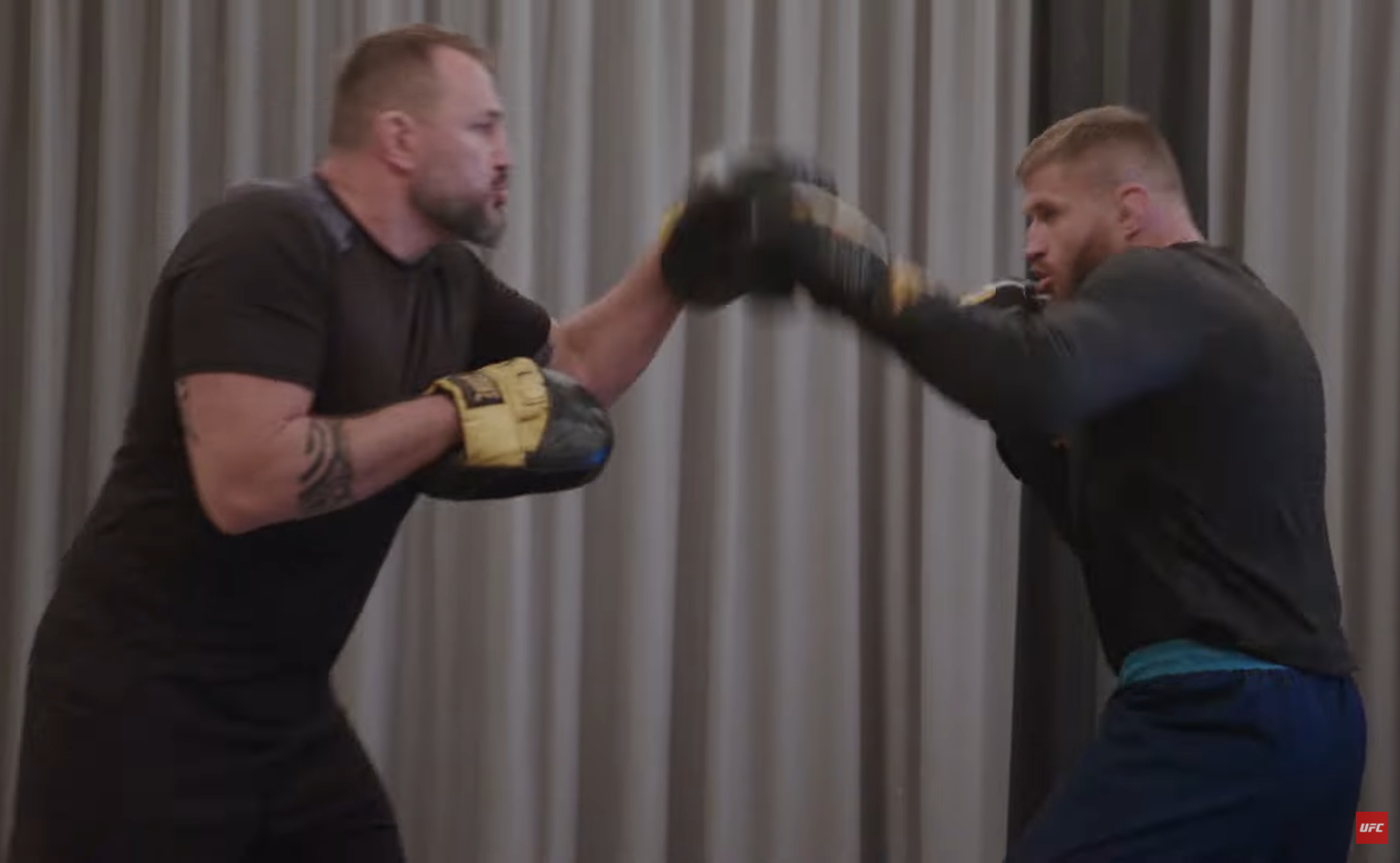 (VIDEO) Jan Błachowicz zaskakuje swoją szybkością przed UFC 267! "Na tarczach wygląda jak potwór"